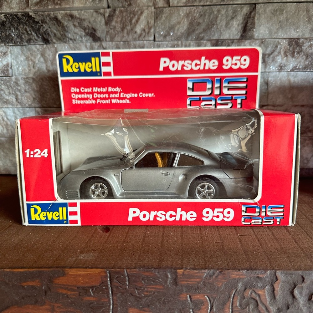 ✨2/$35✨ - Revell Porsche 959 Die Cast Model Car - New in Box
